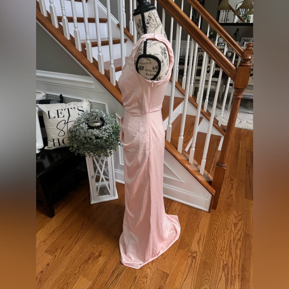 NWOT! Lulu’s Dreaming of Elegance Blush Pink Satin One-Shoulder Maxi Dress - Picture 8 of 11